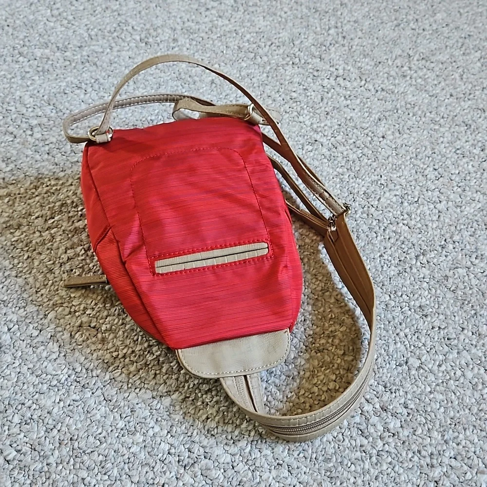 Multi-sac Small Backpack. - Picture 7 of 14